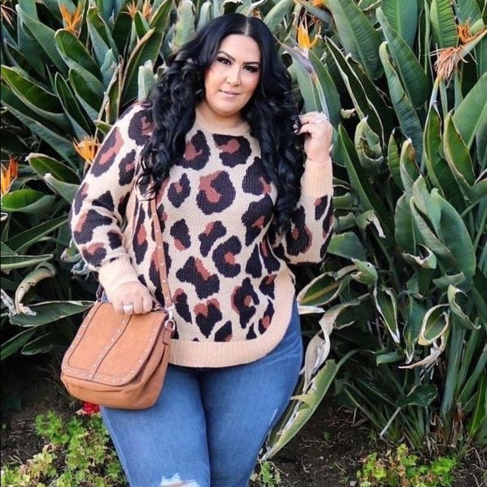 FALL/WINTER SWEATERS PLUS SIZE MYSTERY BOX 3 items
